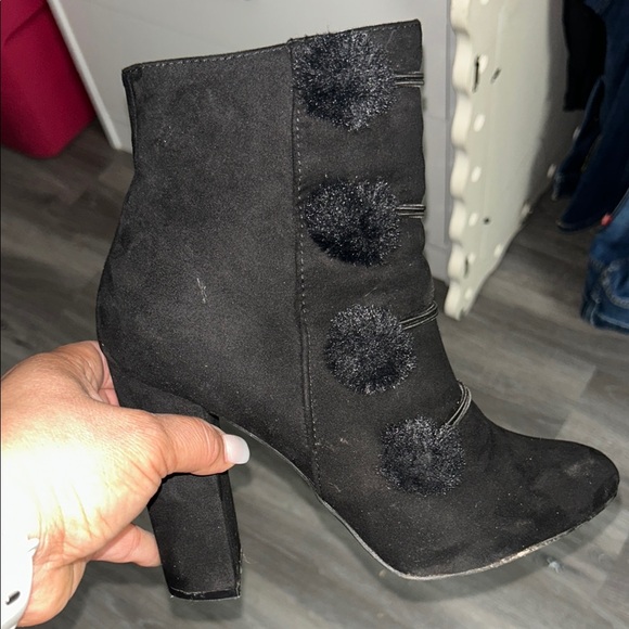 JustFab Black Heeled Boots with Chunky Heel - Picture 3 of 4